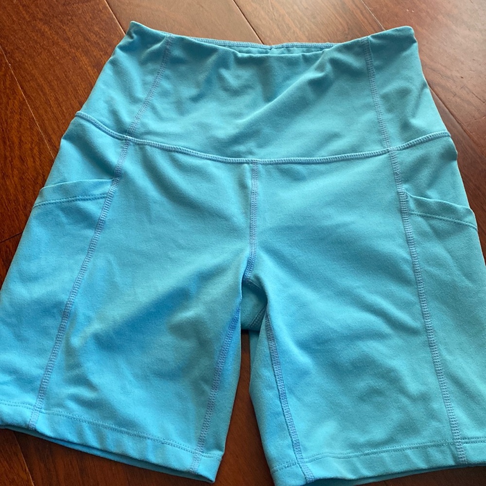 Zella blue bike shorts with pockets
